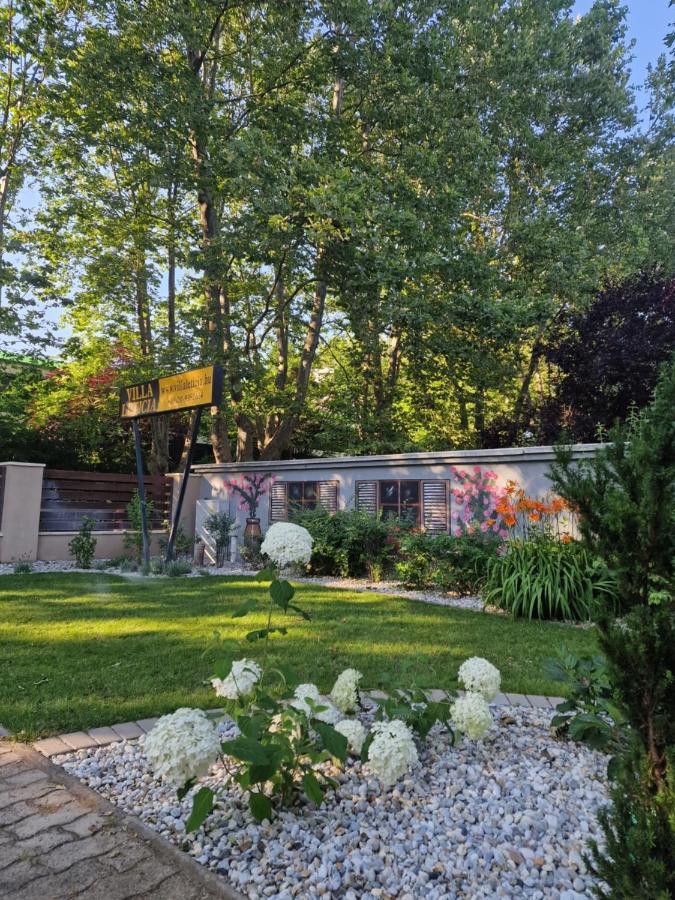 Villa Leticia Siófok Exteriör bild