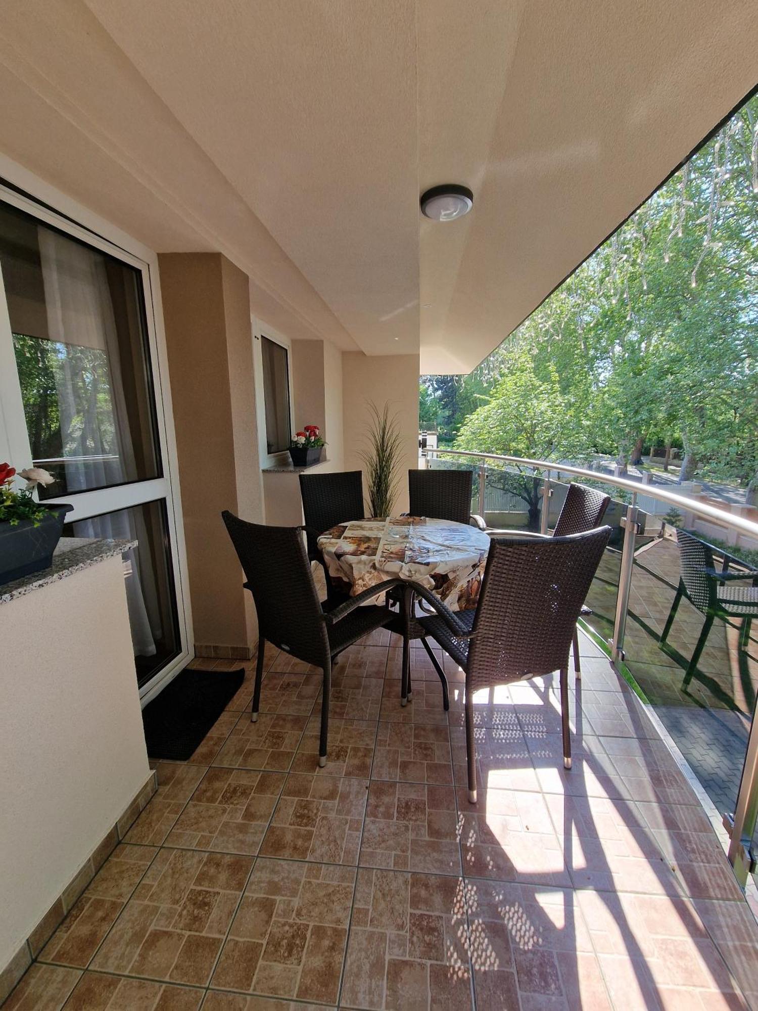 Villa Leticia Siófok Exteriör bild